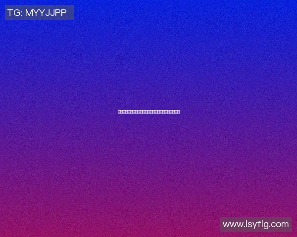 足球明星挥洒激情甩掉球衣瞬间吸引女生目光的精彩瞬间